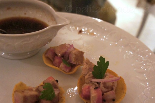 seared tuna cubes with spicy soy sauce