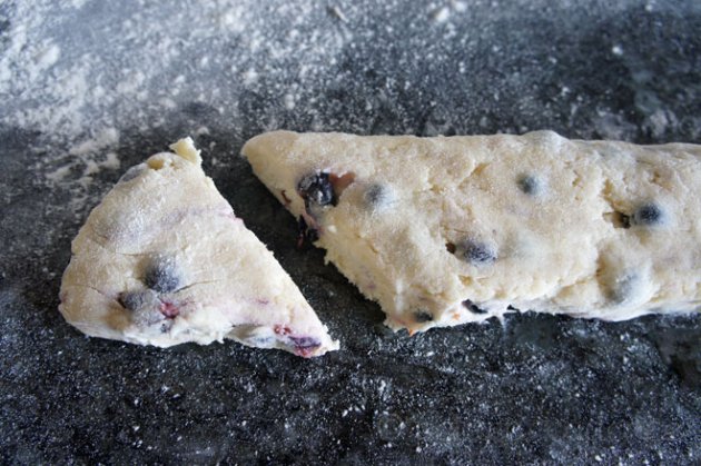 sconescutout cutting scones