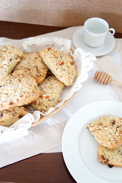 Almond chocolate scones