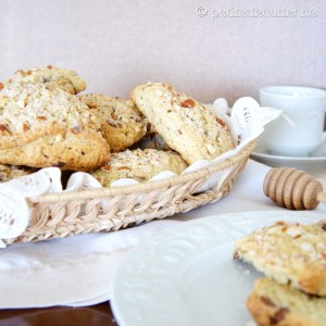 Almond chocolate scones
