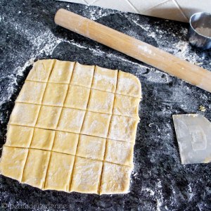 Cinnamon brioche bites